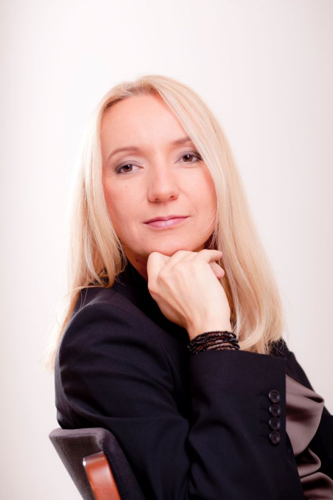 MAGDA DULCZEWSKA male