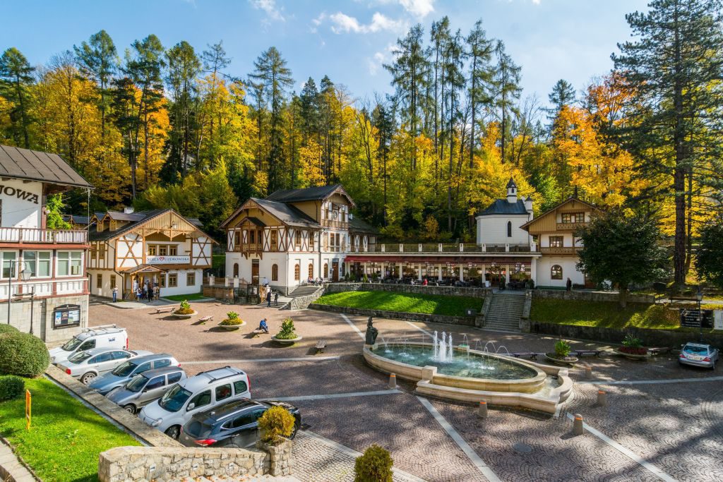Plac Dietla widok na Pijalnię i Cafe Helenka