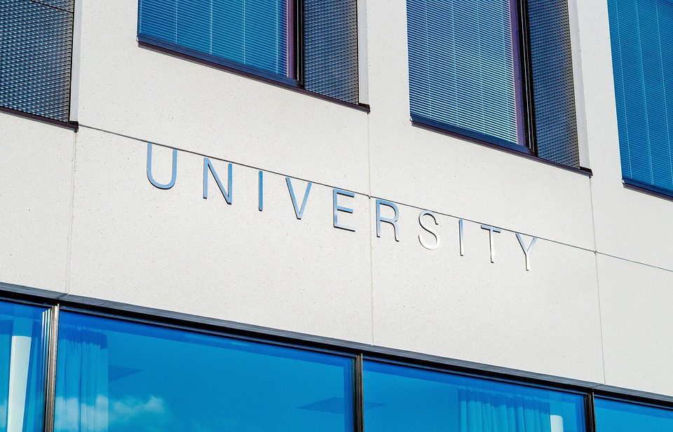 uniwersytet