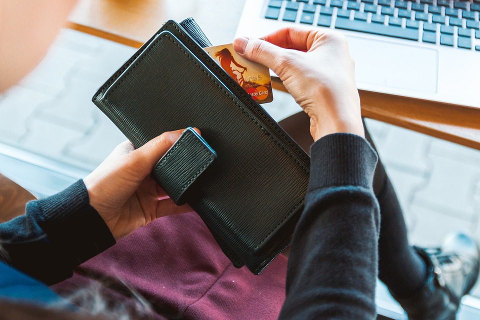 kobieta karta mastercard