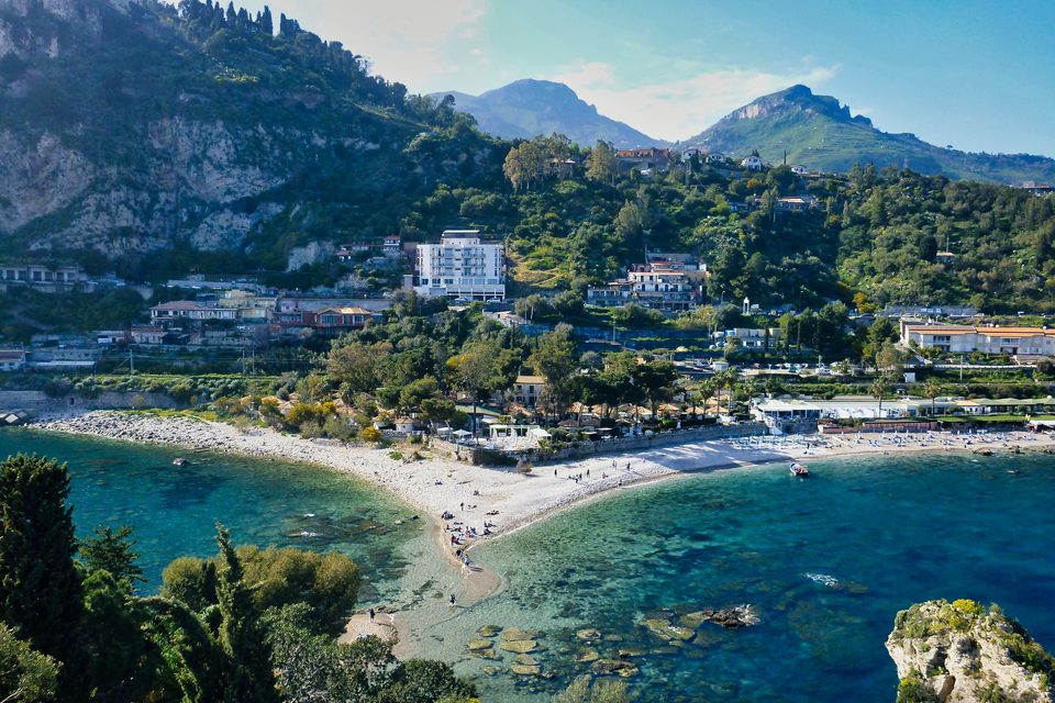Isola Bella w Taorminie, wyspa dostępna na piechotę